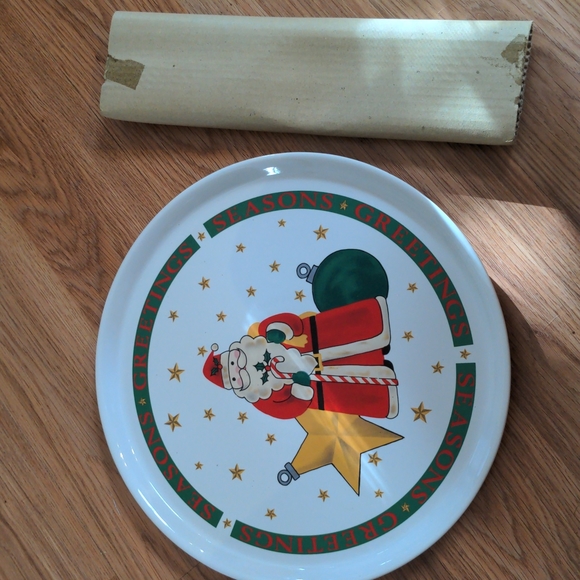 Christmas Classics Cake Plate with Server - Picture 7 of 7